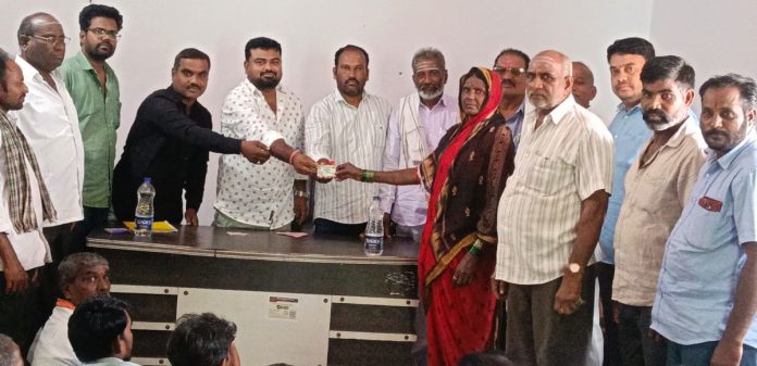 ప్రజా సంక్షేమమే ప్రభుత్వ ధ్యేయం: సర్పంచ్