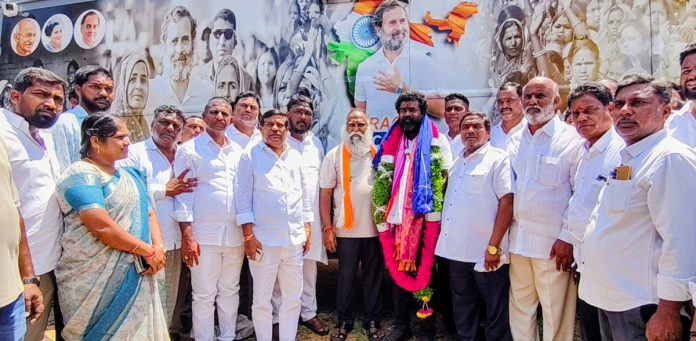 రాహుల్గాంధీ ప్రధాని కావాలని చేపట్టిన పాదయాత్రకు స్వాగతం పలికిన జగ్గారెడ్డి