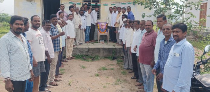 కొండా లక్ష్మణ్ బాపూజీని ఆదర్శంగా తీసుకుందాం
