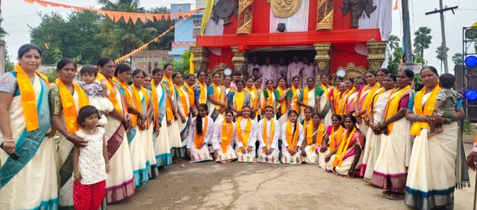 ఘనంగా యంగ్ స్టార్స్ యూత్ మట్టి గణపతి నిమజ్జనం Young Stars Youth Matti Ganpati Immersion in a Grand Ceremony