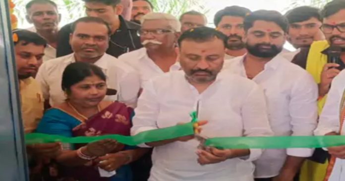 విద్యాభివృద్ధికి ప్రతి ఒక్కరు సహకరించాలి: ఎమ్మెల్యే