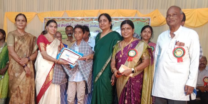 జాతీయస్థాయి కథా పురస్కారం అందుకున్న చరణ్ తేజ