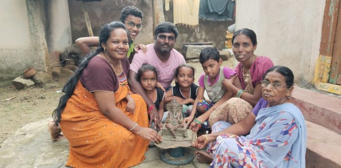 కాలుష్య నివారణకు మట్టి వినాయకున్నే ప్రతిష్టించండి