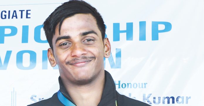 స్విమ్మింగ్లో మెరిసిన మనీశ్ గౌడ్