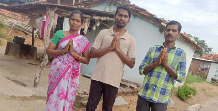 డాక్టర్ కావాలన్న కళకు పేదరికం అడ్డు