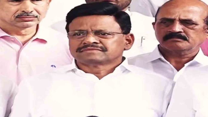 నేను అనని మాటలను
స్పీకర్కు ఆపాదిస్తున్నారు