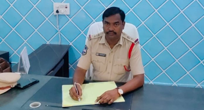 గణేష్ మండపానికి పోలీసుల అనుమతులు తప్పనిసరి