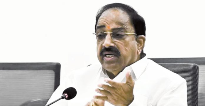 కేంద్రం నిర్ణయంతో రైతుల నోట్లో మట్టే Centre's decision leaves farmers empty-handed