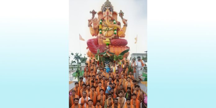 సత్తుపల్లి మహాగణపతిని దర్శించుకున్న టీజీఐడీసీ చైర్మన్