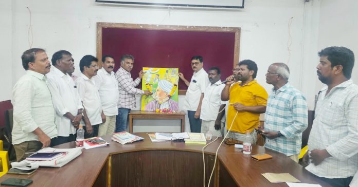 ‘దేశమంటే మనుషులే’ అన్న గురజాడ స్ఫూర్తితో సాగుదాం
