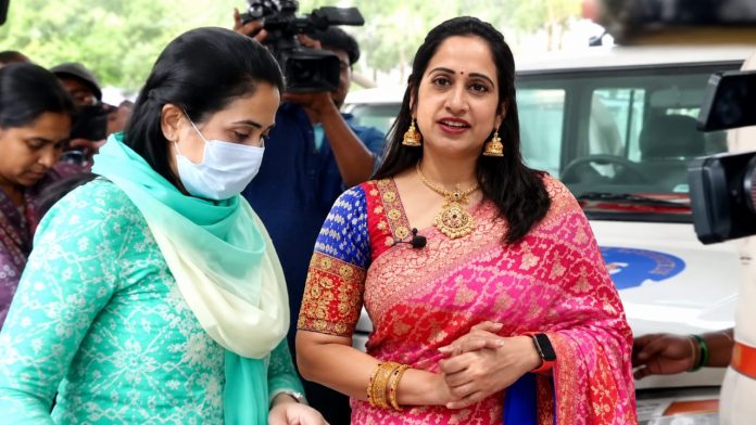 పోలీసుల ఎదుట విచారణకు హాజరైన యూట్యూబర్ నందన