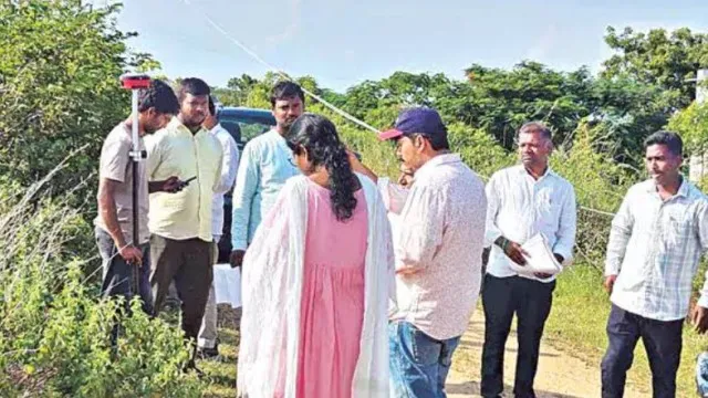 కేసీఆర్ ఫామ్హౌస్ చుట్టూ కొనసాగుతున్న భూసర్వే..