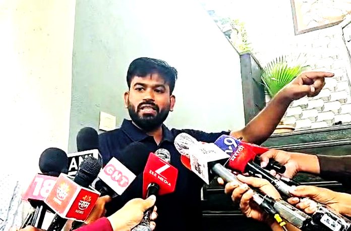 ధన ప్రభావంతోనే డీయూలో ఏబీవీపీ గెలుపు