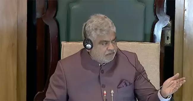 హరీశ్రావుపై స్పీకర్ తీవ్ర ఆగ్రహం