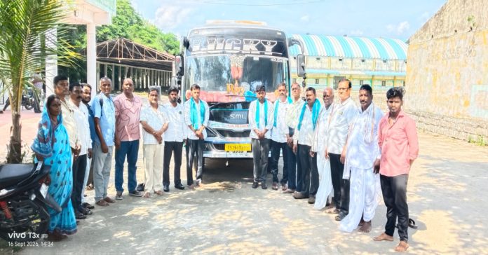 విహారయాత్రకు మద్నూర్ మార్కెట్ కమిటీ పాలకవర్గం